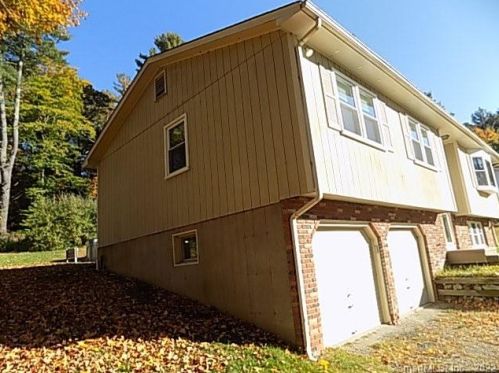 45 Riverside Rd, Sandy Hook, CT 06482-1269