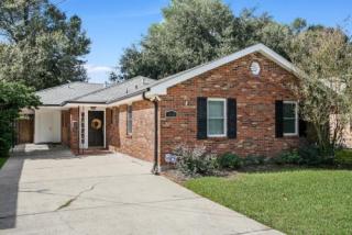 3038 Metairie Ct, Metairie, LA 70002-5014