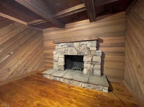1819 Kellum Valley Rd, Cleveland, GA 30528-1656
