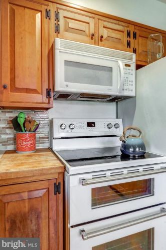 36 Academy Dr, Ephrata PA  17522-1321 exterior