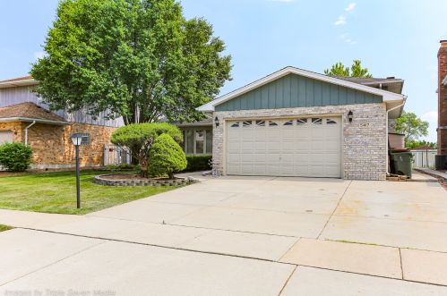 5417 Jessica Dr, Oak Forest, IL 60452-4902