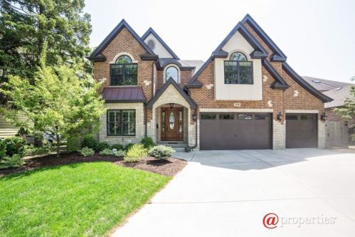 208 Columbia Ave, Elmhurst, IL 60126-2426