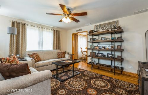 11206 Worth Ave, Worth, IL 60482-1821