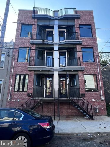 1330 31st St, Philadelphia, PA 19146-3401