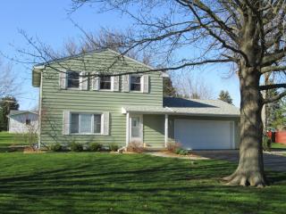 2110 38th St, Sterling, IL 61081-9426