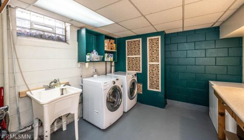 2437 Hillside Rd, Saint Paul MN  55110-5535 exterior