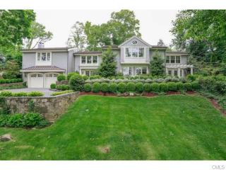 8 Willowmere Ave, Riverside, CT 06878-2519