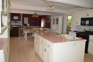 75 Woodridge Rd, Clifton, NJ 07012-2012