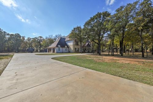 750 Turner Warnell Rd, Midlothian, TX 76063-6406