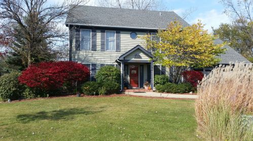1390 Montgomery Dr, Bannockburn, IL 60015-2061