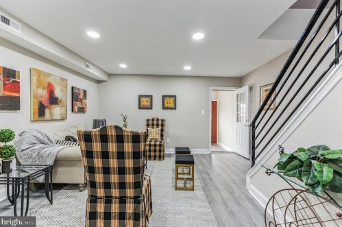 266 Duncannon Ave, Philadelphia, PA 19120-0035