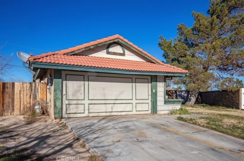 1515 Avenue, Lancaster, CA