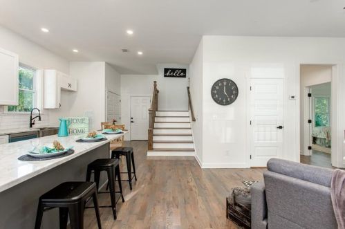 1398 Lynford Dr, Atlanta, GA 30310-3731