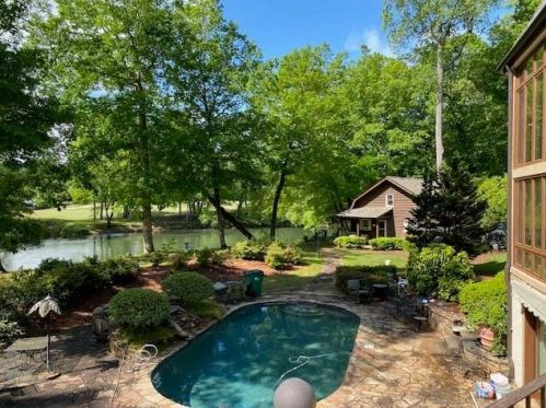 1845 Brandon Hall Dr, Atlanta GA  30350-3708 exterior