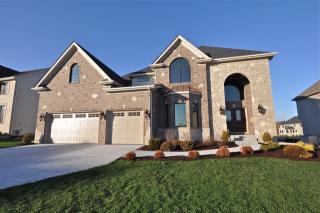 4223 Honey Locust Dr, Naperville, IL 60564-1144