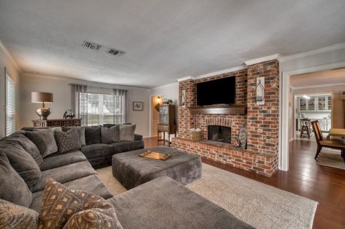 4179 Stokes Rd, Bellvue TX 77418-4139 exterior