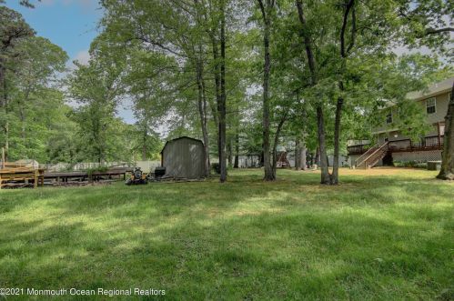 5 Mirta Ct, Jackson Twp, NJ 08527-2446
