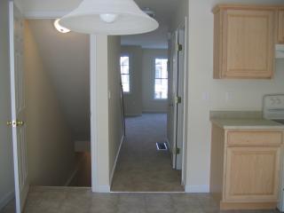 19 Tammy Ct, Hudson NH  03051-6900 exterior