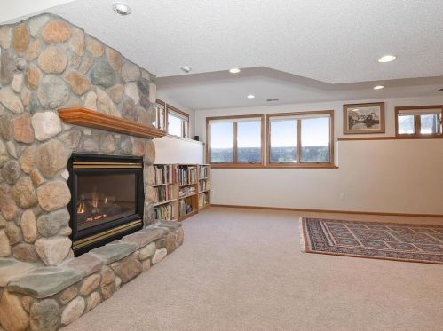 1539 Blackhawk Lk Dr, Saint Paul MN  55122-1258 exterior