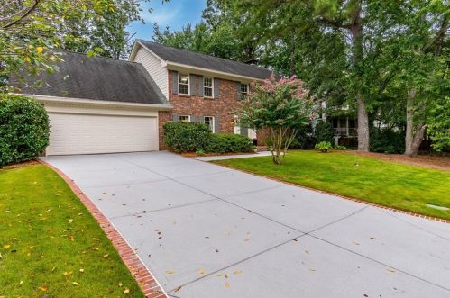 2451 Pine Cove Dr, Tucker, GA 30084-3441
