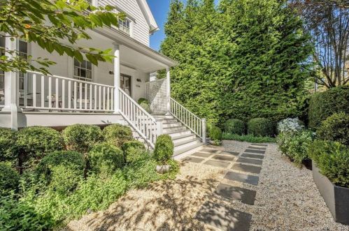 124 Havemeyer Pl, Greenwich CT  06830-6332 exterior