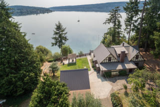 9411 Bayview Dr, Vashon, WA 98070-7025