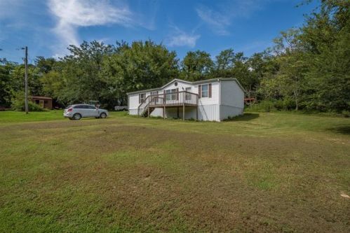 667 Petty Hollow Rd, Prospect, TN 38477-6358