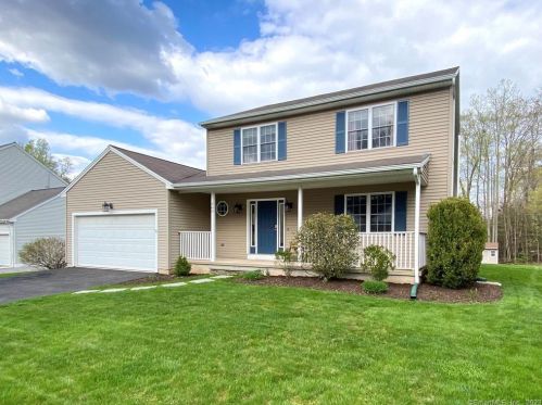 560 Wood Duck Dr, Torrington CT  06790-2587 exterior