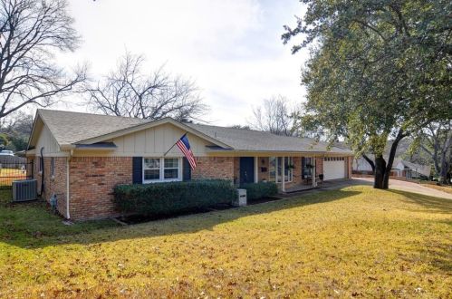 6337 Inca Rd, Fort Worth, TX 76116-2069