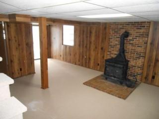 1222 Quiet Cove Ln, Hickory NC  28601-7046 exterior