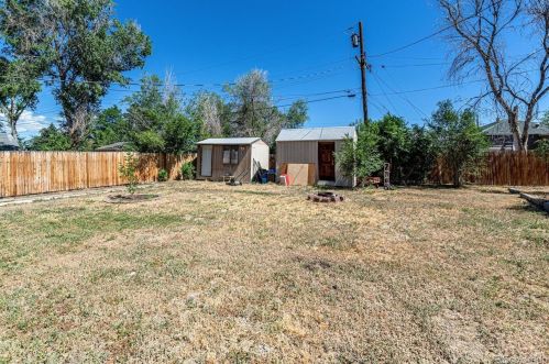 1242 Del Mar Pkwy, Denver CO 80010-3352 exterior