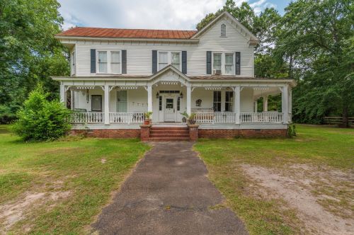 1002 Main St, Ridge Spring, SC 29129-9410