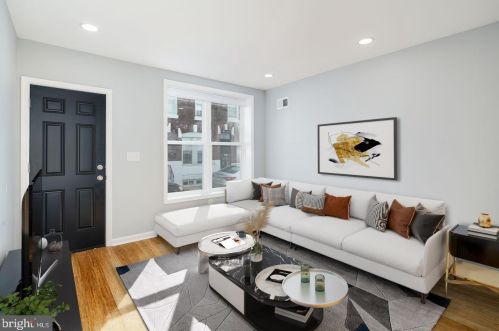 2731 Earp St, Philadelphia, PA 19146-3713