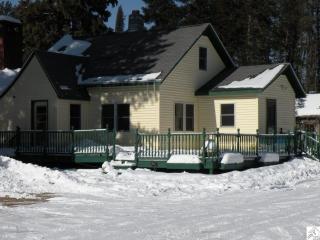 5241 Bodas Rd, Biwabik, MN 55705-8304