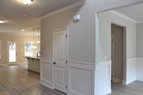 80 Hawthorn Ln, Porterdale, GA 30014-6458