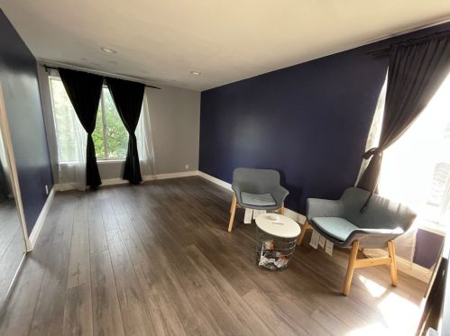 210 Alton Ave, Santa Ana CA 92707-4400 exterior