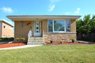 7408 Oakton St, Niles IL  60714-2924 exterior