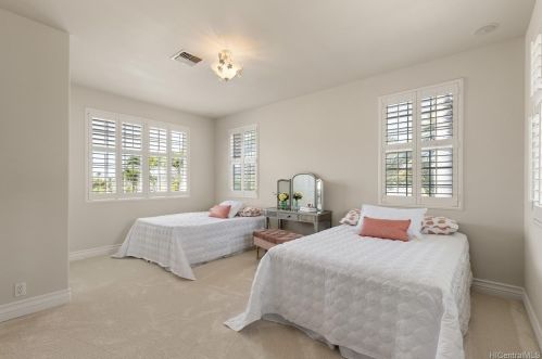 4753 Farmers Rd, Honolulu HI  96816-5443 exterior