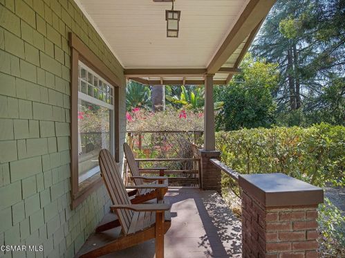 2946 Santa Rosa Ave, Altadena, CA 91001-1642