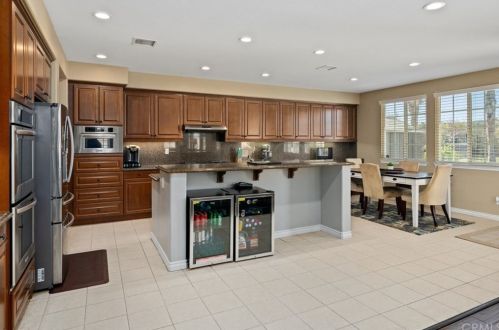 16093 Sierra Heights Dr, Riverside CA  92503-8449 exterior