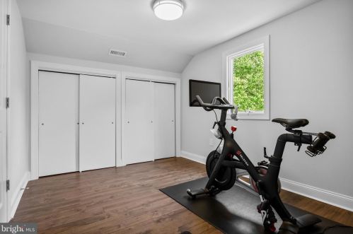 232 Elm Ave, Tavistock NJ 08033-2535 exterior