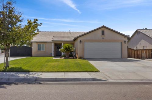 15404 Kearny Dr, El Mirage, CA 92301-4546
