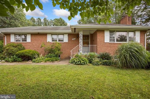 3335 Kaywood Dr, Falls Church, VA 22041-2514