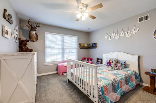 1318 Swallow Ln, Garland TX 75042-8035 exterior