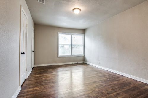 2516 Ryan Ave, Fort Worth TX  76110-2525 exterior