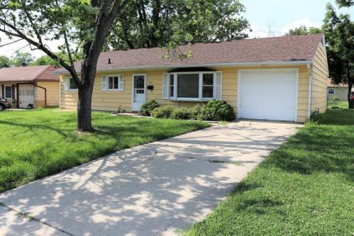 505 Meadowlawn Dr, Danville, IL 61832-2250