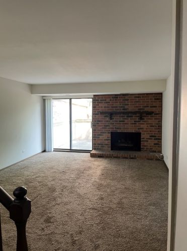 23 Windward Cir, Willowbrook IL  60527-2227 exterior