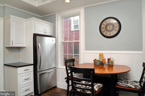 237 Cherry St, Lancaster PA  17602-2725 exterior