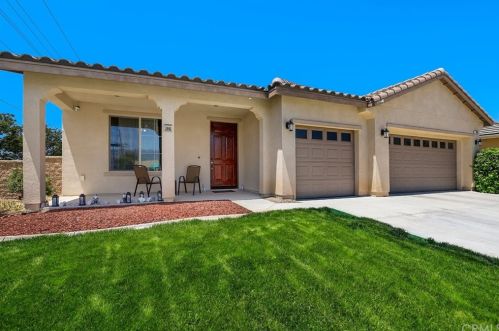 2082 Meridian St, San Jacinto, CA 92583-2012