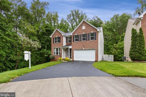 1002 Bakersfield Ln, Fredericksburg, VA 22401-2782